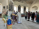 Праздничное богослужение в храме апостола Иоанна Богослова села Липчанка