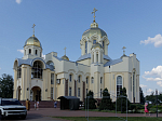 В преддверии престольного праздника Правящий Архиерей совершил всенощное бдение в Свято-Ильинском кафедральном соборе города Россоши