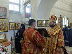 Епископ Россошанский и Острогожский Дионисий совершил Божественную литургию в Костомаровском епархиальном монастыре