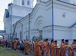 Епископ Россошанский и Острогожский Дионисий совершил Литургию в храме святых апостолов Петра и Павла с. Репьевка