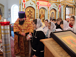 В Казанском храме встретили день жён-мироносиц 