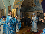 Архипастырь возглавил торжественное Богослужение в храме Покрова Пресвятой Богородицы города Павловска