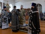 В среду 2-й седмицы Великого поста епископ Дионисий совершил Литургию Преждеосвященных Даров в Казанском храме пгт. Каменка
