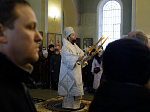 В Крещенский сочельник епископ Россошанский и Острогожский Дионисий совершил Литургию в храме Святой Живоначальной Троицы районного поселка Кантемировка