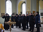 Благочинный Кантемировского церковного округа провёл экскурсию по храму для сотрудников полиции