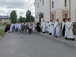 В день престольного праздника Архипастырь совершил Божественную литургию в храме Всемилостивого Спаса города Россошь