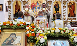 В день обретения честных мощей святителя Митрофана Воронежского в Богучарском благочинии молитвенно отметили престольный праздник на двух приходах