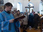 В праздник Казанской иконы Божией Матери Преосвященнейший епископ Дионисий совершил Литургию в Казанском храме пгт. Каменка