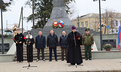 В г. Россоши прошел митинг, посвященный Дню неизвестного солдата