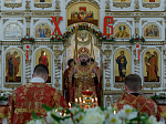 Епископ Россошанский и Острогожский Дионисий совершил венчальную Литургию в храме святителя Митрофана, первого епископа Воронежского, села Верхний Мамон