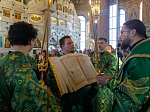 В канун праздника Входа Господня в Иерусалим Архипастырь совершил всенощное бдение в Свято-Ильинском кафедральном соборе города Россоши