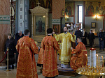 Глава Россошанской епархии возглавил служение Божественной литургии в Свято-Ильинском кафедральном соборе города Россоши