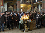 В канун Великой Субботы епископ Дионисий совершил утреню с чином погребения в Свято-Ильинском кафедральном соборе города Россоши