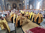Епископ Россошанский и Острогожский Дионисий совершил молебен с акафистом святителю Тихону, Патриарху Московскому, в Благовещенском кафедральном соборе г. Воронежа