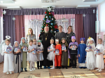 Благочинный Репьевского церковного округа поздравил воспитанников местного детского сада с Рождеством Христовым