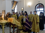 В Неделю 8-ю по Пятидесятнице епископ Дионисий совершил Божественную литургию в Воскресенском соборе Белогорского мужского монастыря