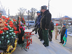 В честь Дня Героев Отечества в Россоши у центральной братской могилы состоялся митинг