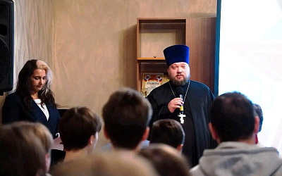 Клирик Острогожского благочиния принял участие в торжественном мероприятии, посвященном районному Дню призывника