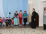 Поздравление детей со святочными днями в Острогожске