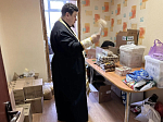 Благочинный Калачеевского церковного округа освятил очередной гуманитарный груз для участников специальной военной операции