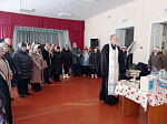 Священник на сельских приходах Богучарского благочиния совершил чин Великого освящения воды
