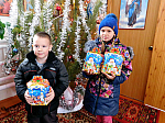 Рождественские подарки детям в храмах Нижнего Мамона