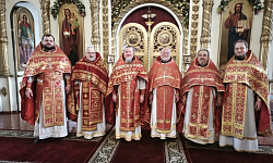 Соборное богослужение в Петропавловском храме села Репьевка