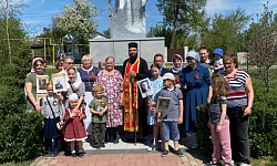 В селе Белогорье состоялась заупокойная лития возле мемориала «Воинской Славы»