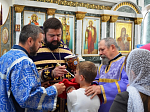 В Казанском храме города Павловска молитвенно отметили праздник Воздвижения Креста Господня