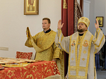 В Неделю 8-ю по Пятидесятнице епископ Дионисий совершил Божественную литургию в Воскресенском соборе Белогорского мужского монастыря