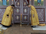 Епископ Россошанский и Острогожский Дионисий совершил Божественную литургию в Воскресенском соборе Белогорского епархиального мужского монастыря