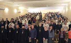 В городе Россоши состоялись встречи с писателем Виктором Николаевичем Николаевым, приуроченные ко Дню православной книги