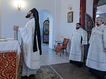 Преосвященнейший епископ Дионисий возглавил служение Божественной литургии в Воскресенском соборе Белогорского мужского монастыря
