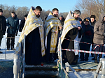 В городе Павловске освятили воду в Крещенской купели на реке Дон