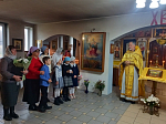 В храме в честь иконы Божией Матери «Спорительница хлебов» с. Галиевка Богучарского района поздравили прихожанок с Днем матери