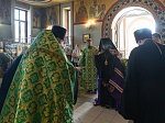 В канун праздника Святой Троицы Преосвященнейший епископ Дионисий совершил всенощное бдение в Свято-Ильинском кафедральном соборе г. Россошь