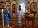 В Крещенский сочельник благочинный Каменского церковного округа иерей Сергий Папин совершил богослужения в Казанском храме поселка Каменка