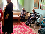 Иерей Андрей Рыбак посетил пансионат в селе Коротояк Острогожского района