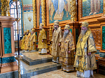 Епископ Россошанский и Острогожский Дионисий в числе сонма Архипастырей совершил Божественную литургию в Благовещенском кафедральном соборе г. Воронежа