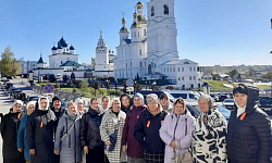 Паломники из Богучарского церковного округа совершили поездку по святым местам: посетили святыни Арзамаса и Дивеева