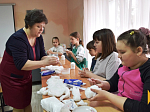 В Воскресной школе при Петропавловском храме состоялся мастер-класс по изготовлению пасхальных сувениров