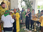 В праздник Святой Троицы в храме иконы Божией Матери «Казанская» села Покровка была совершена Божественная литургия