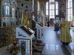 В Россоши встретили ковчег с частицей мощей священномученика Петра, архиепископа Воронежского и Задонского