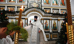 В Казанском храме города Павловска совершена торжественная Рождественская Божественная литургия