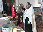Священник совершил чин Великого освящения воды в храмах сел Верхний Мамон и Осетровка