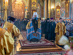 Епископ Россошанский и Острогожский Дионисий в числе сонма Архипастырей совершил Божественную литургию в Благовещенском кафедральном соборе г. Воронежа