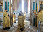 В праздник Крещения Руси епископ Дионисий совершил Божественную литургию в Свято-Ильинском кафедральном соборе города Россоши
