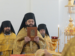 Епископ Дионисий совершил воскресное богослужение в Воскресенском соборном храме Белогорского мужского монастыря