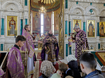 В праздник Воздвижения Креста Господня Правящий Архиерей совершил Литургию в Свято-Ильинском кафедральном соборе города Россоши