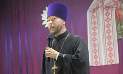 Иерей Ярослав Манохин поздравил жителей Красноселовского сельского поселения Петропавловского района с Днем села